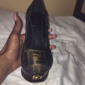 Fends print pumps